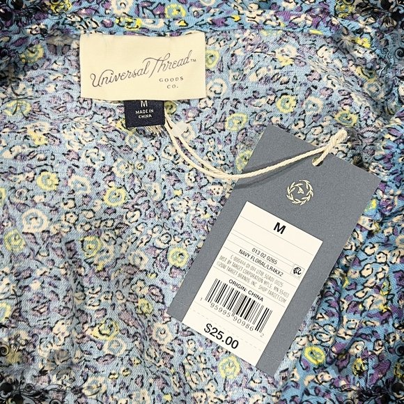 UNIVERSAL THREAD Bohemian Floral Blouse with Puff Sleeves - Size M - Picture 5 of 7